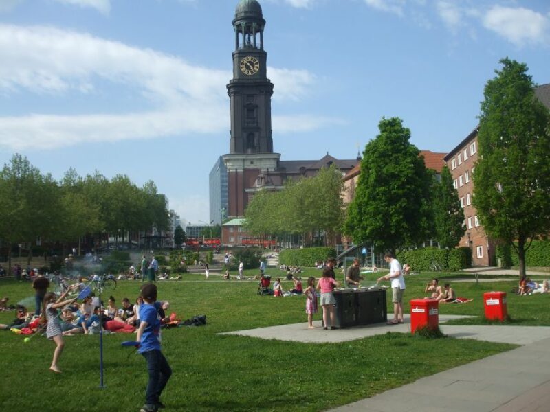 Hamburg: City Tour by Bike with Elbphilharmonie - Who Is This Tour Best For?