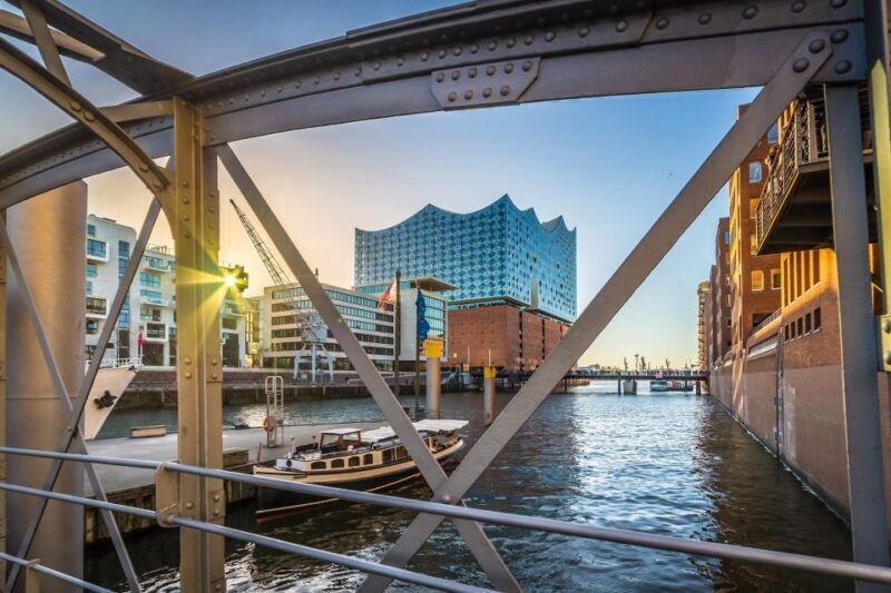 Hamburg Combi: 1,5h Evening Cruise & 2h Reeperbahn Tour - Why This Tour Is a Great Choice