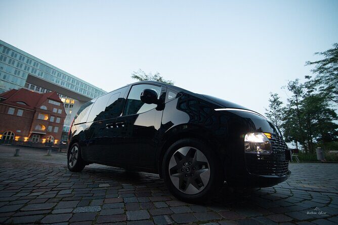 Hamburg Driverguide 4 hrs. - max. 7 persons - A Detailed Look at the Hamburg Driver-Guided Tour