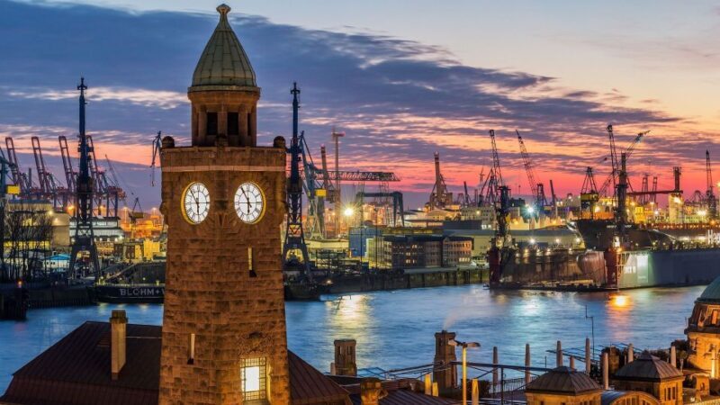 Hamburg: Elbe Riverside Private Guided Walking Tour - Hamburg: Elbe Riverside Private Guided Walking Tour