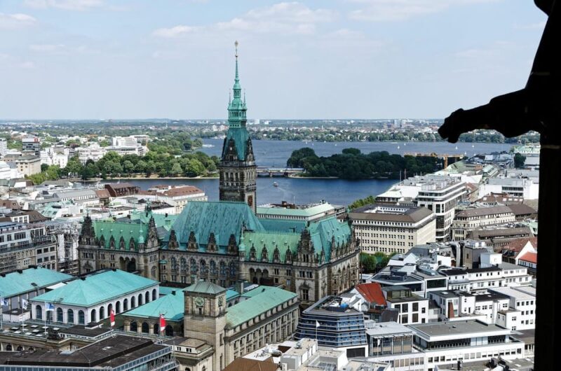 Hamburg: English Bike Tour - Around the Outer Alster Lake - The Experience in Detail