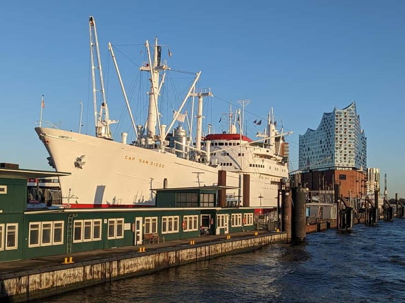 Hamburg: Guided Tour in French, the essentials in 2,5 hours! - Who Will Love This Tour?