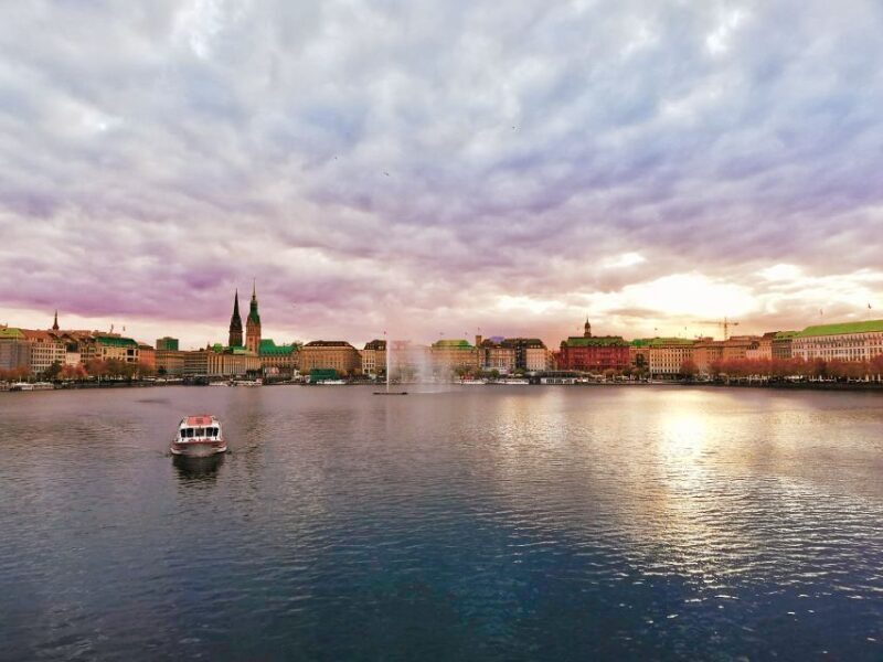 Hamburg: Guided Walking Tour in Danish - Who Is This Tour Best For?