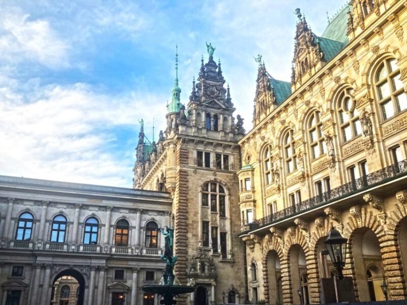 Hamburg: Guided Walking Tour in Danish - FAQ