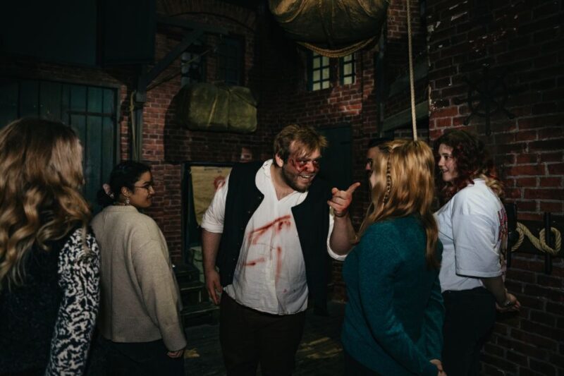 Hamburg: Hamburg Dungeon Admission Ticket - Hamburg Dungeon Admission Ticket: A Ghoulish Peek into Hamburg’s Dark Past