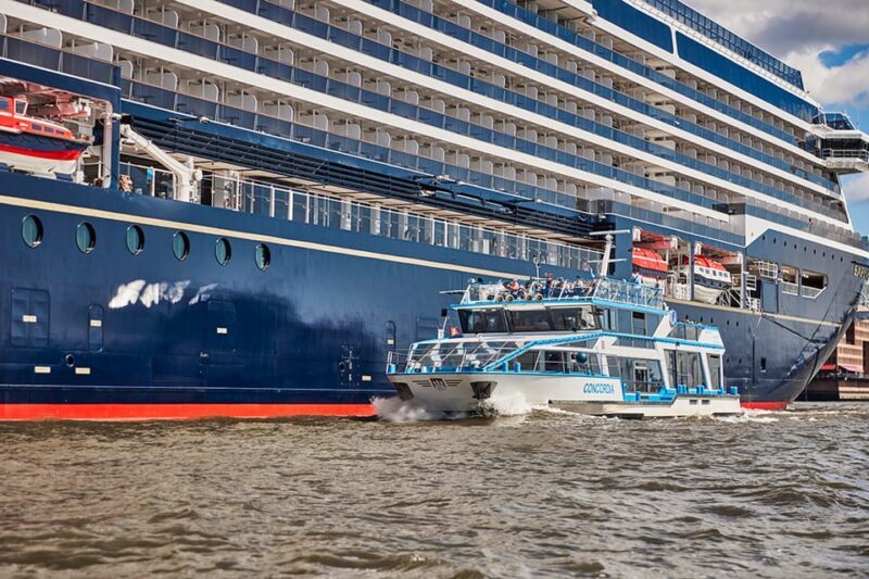 Hamburg: Harbor Cruise and Bus City Hop-On Hop-Off Tour - Key Sights and Stops