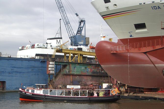 Hamburg harbor tour with a barge - FAQ
