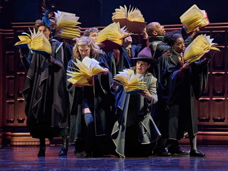 Hamburg: Harry Potter and the Cursed Child Theater - A Closer Look at the Hamburg Harry Potter Production