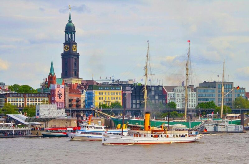 Hamburg: Hop on Hop off city tour and 1 hour harbor tour - The Sum Up