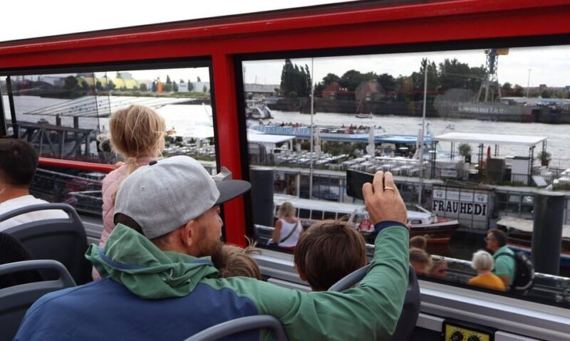 Hamburg: Hop-On/ Hop-Off Tour Classic Line Familienticket - Detailed Review of Hamburgs Hop-On Hop-Off Classic Line