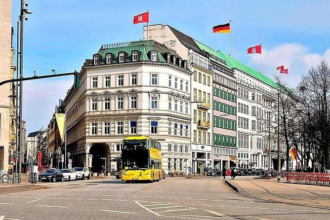 Hamburg: Hop-On Hop-Off Tour - Yellow Double Decker - FAQs