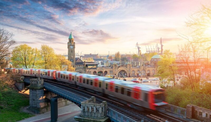 Hamburg: Old Town Highlights Private Walking Tour - Exploring Hamburg’s Old Town: What to Expect