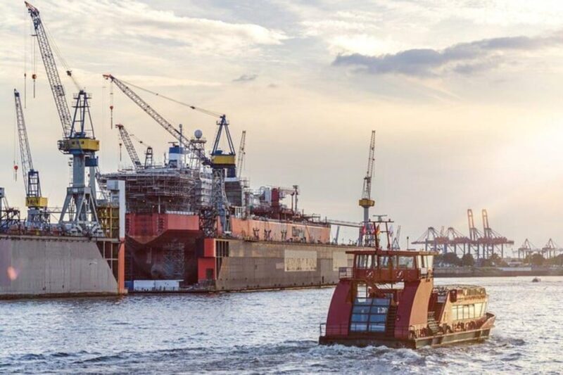Hamburg: One Hour Traditional Harbor Cruise - Who Should Take This Tour?