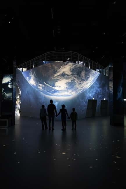 Hamburg: Port of Lights Cosmos Ticket - Who Should Consider This Experience?