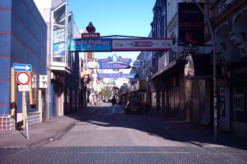 Hamburg: Private 75-Minute Tour of St. Pauli - Key Points