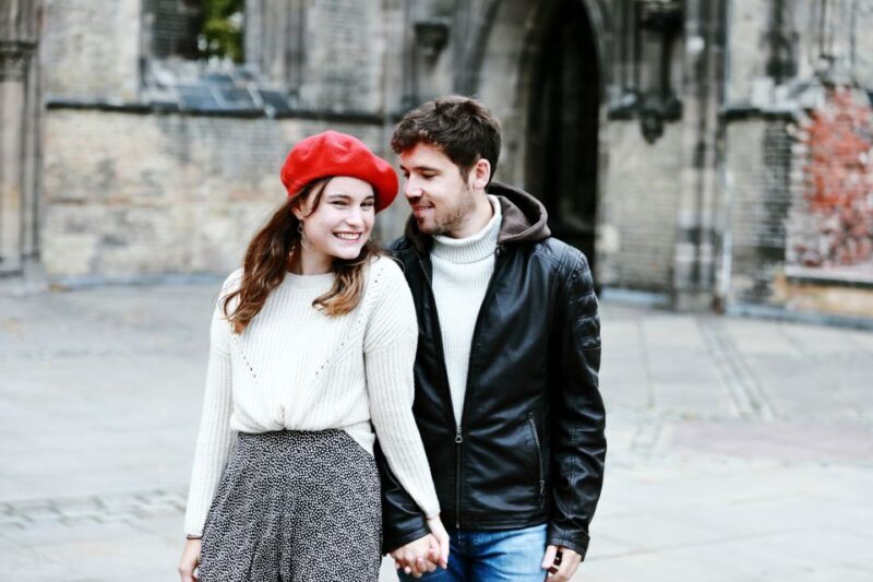 Hamburg: Private Couples' Photoshoot and Walking Tour - FAQ