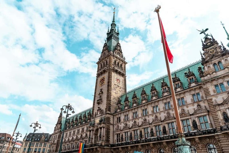 Hamburg: Private Driving Tour with Local Guide 5 hrs - Exploring Blankenese and the Artistic Quarters