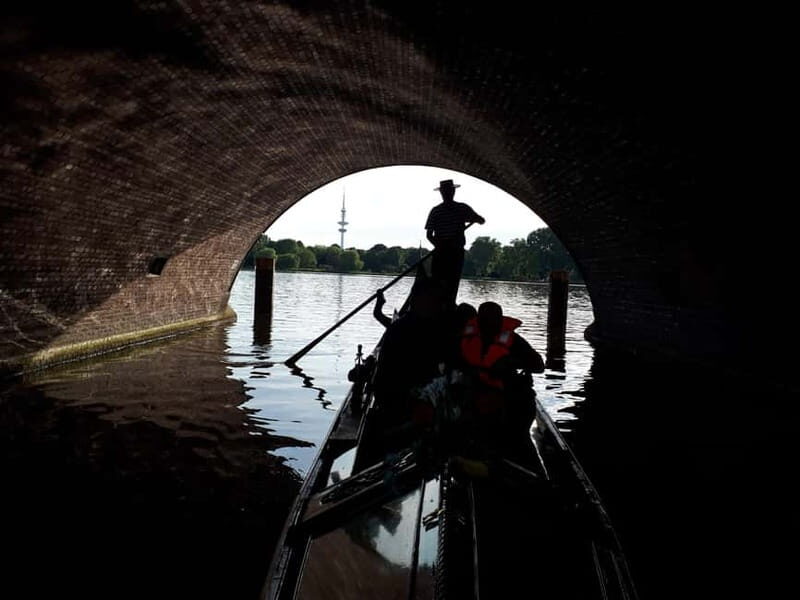 Hamburg: private Tour in the royal Venetian Alstergondel - FAQ