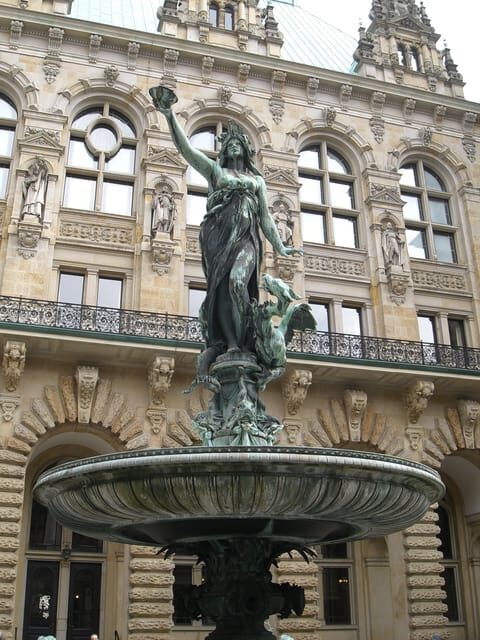 Hamburg: Private - Town Hall, Speicherstadt, Elbphilharmonie - Who Is This Tour Best For?