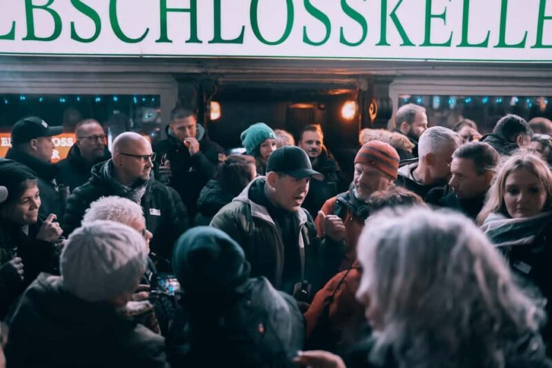 Hamburg: Reeperbahn tour with Daniel Schmidt from the Elbschlosskeller - Hamburg: Reeperbahn Tour with Daniel Schmidt from the Elbschlosskeller