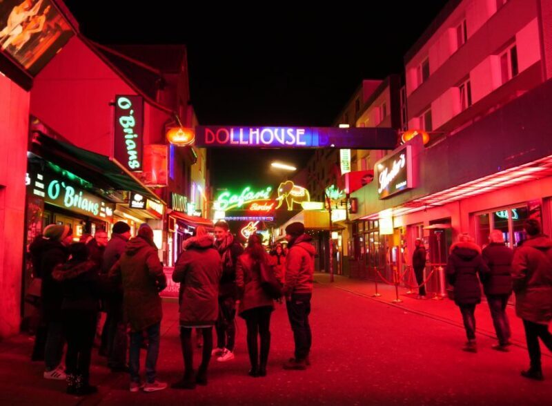 Hamburg: Reeperbahn Tour with English-Speaking Guide - What to Expect at the Starting Point