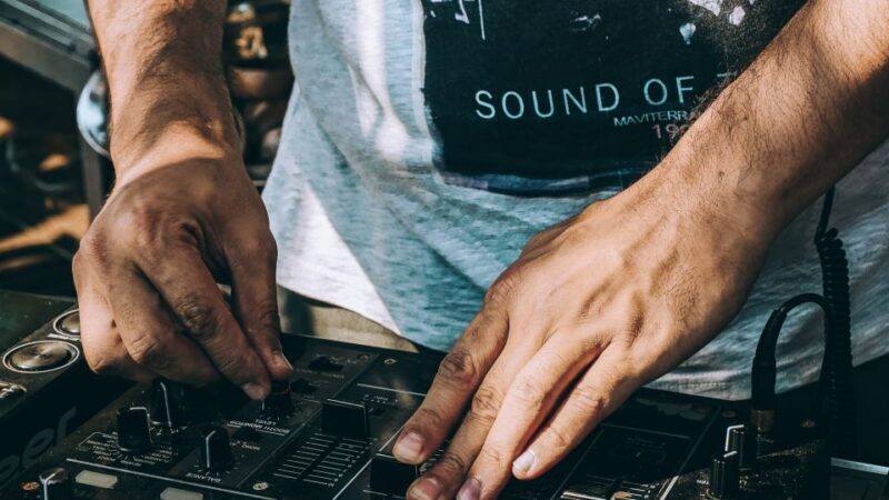 Hamburg: Saturday Night Boat Party - The Experience in Detail