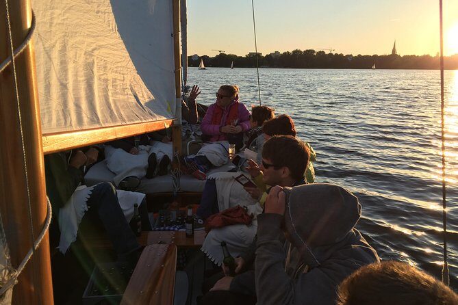 Hamburg Small-Group Sunset Sailing Cruise on Lake Alster - Final Thoughts on the Hamburg Sunset Sailing Cruise