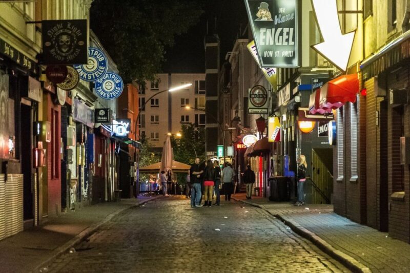 Hamburg: St. Pauli Highlights Guided Tour with Beer for 18+ - A Deep Dive into the Hamburg St. Pauli & Reeperbahn Tour