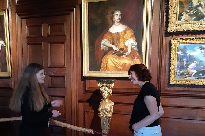 Hampton Court Palace private tour with an accredited expert guide - FAQ