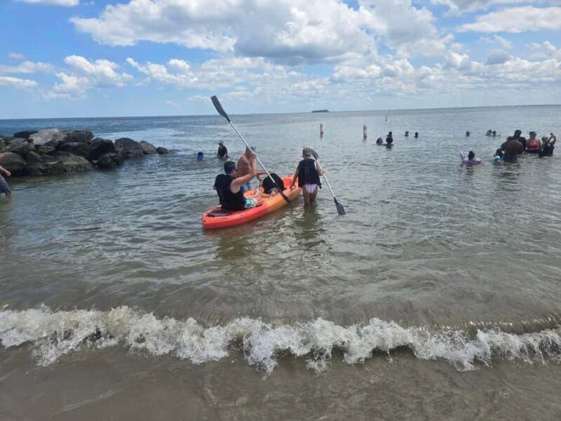 Hampton: Tandem Kayak Rental at Buckroe Beach - A Deep Dive into the Experience