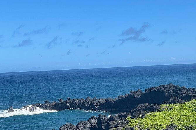 Hana Private Road Tour up to13 passengers - The Sum Up