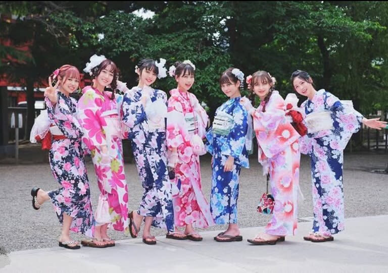 Hanaka Kimono Rental with Hairstyling in Asakusa - Fit, comfort and seasonal planning