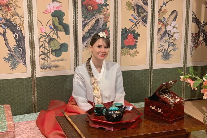 Hanbok Experience & Seasonal Half-Day Private Package Tour - A Deep Dive into the Tour Experience
