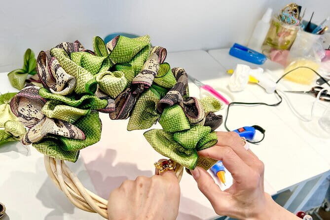 Handmade wreath experience using tatami mat edges in Tokyo - Exploring the Itinerary: What to Expect