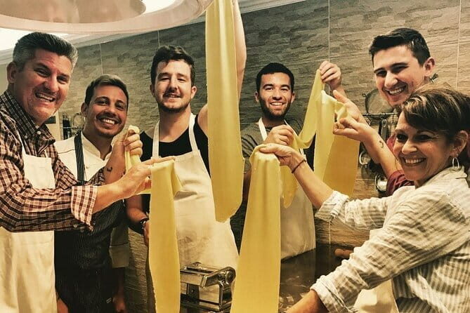 Hands on Deluxe Traditional 4-course dinner with fresh pasta - An Authentic Italian Culinary Experience in Florence