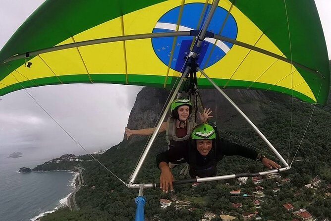 Hang Gliding in Rio de Janeiro with Hotel pick-up and drop-off - Key Points