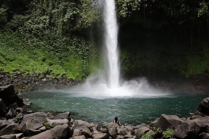 Hanging Bridges, Waterfall, Volcano Hike and Tabacon Hot Springs - An In-Depth Look at the Tour