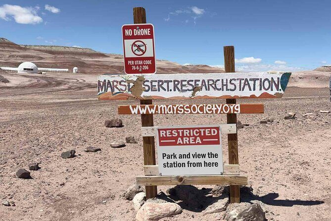 Hanksville: Purple Mountain Photography Tour - Who Should Book This Tour?