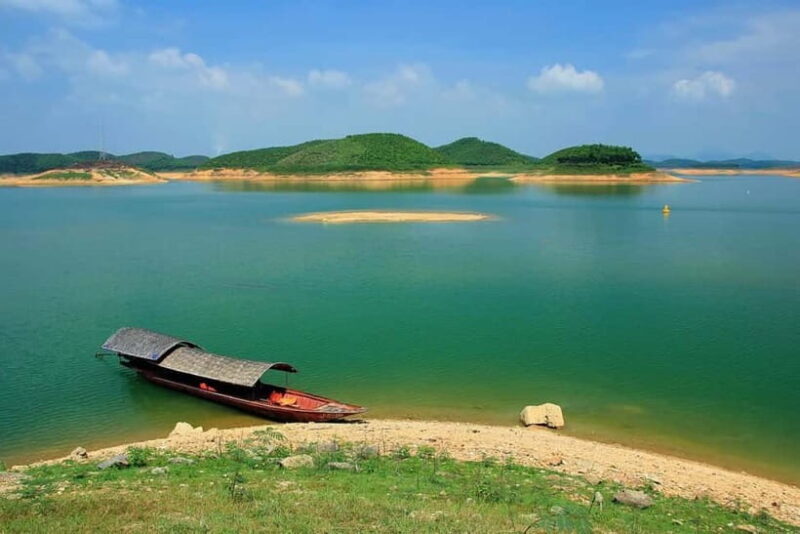 Hanoi: 2-Day Tour to Duong Lam Village and Thac Ba Lake - Key Points