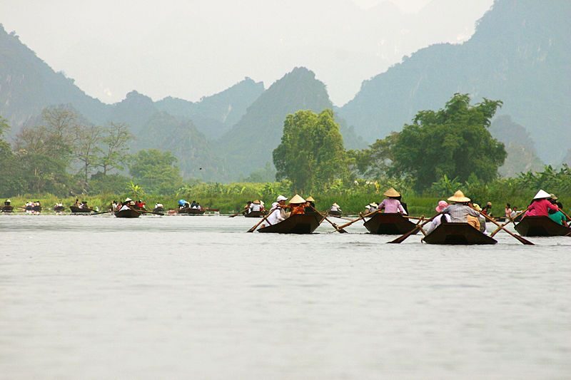 Hanoi: 4-Day Tour of Hanoi, Halong Bay, Hoa Lu, Trang An - Day Three: The Magic of Halong Bay