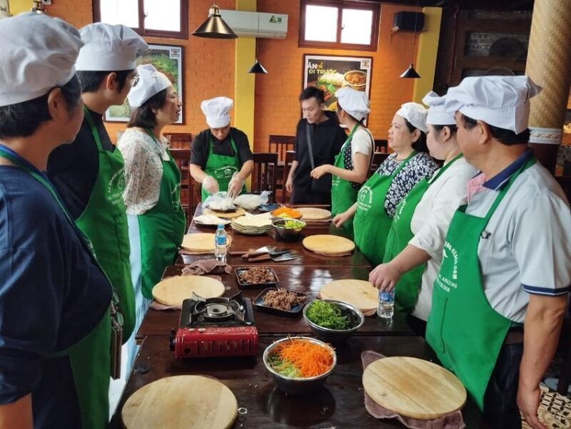 Hanoi Authentic Cooking Class and Local Market With Chef - Making the Most of the Market Visit