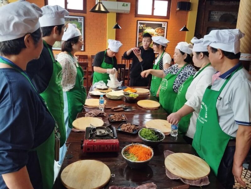 Hanoi Authentic Cooking Class and Local Market With Chef - Learning to Cook: From Prep to Plate