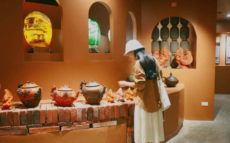 Hanoi: Bat Trang Village and Pottery Making Tour with Lunch - Who Should Consider This Tour?