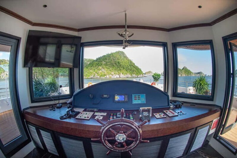 Hanoi/ Cat Ba: Cat Ba Island and Lan Ha Bay Day Trip| Luxury - Key Points