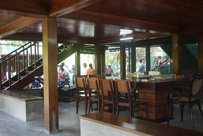 Hanoi city tour and water puppet show - FAQ