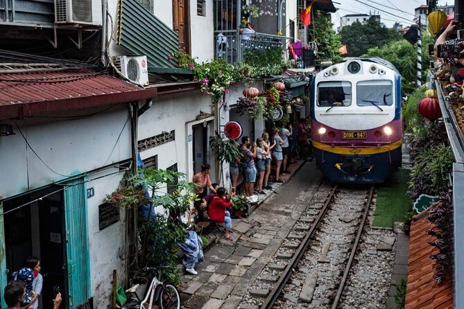 Hanoi City Tour: Private Half-Day to Hidden Corners &Train Street - An In-Depth Look at the Hanoi City Tour