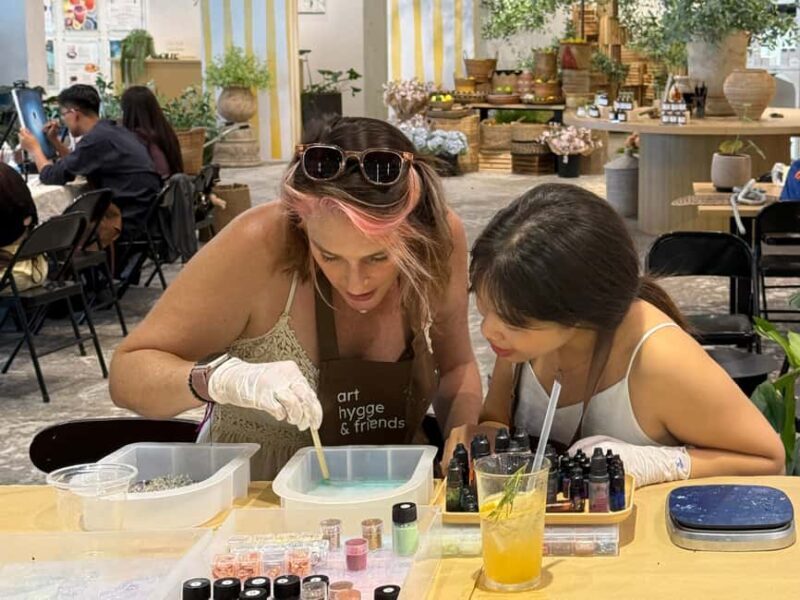 Hanoi: DIY Resin Art Light-Up Photo Frame Workshop - Hanoi: DIY Resin Art Light-Up Photo Frame Workshop