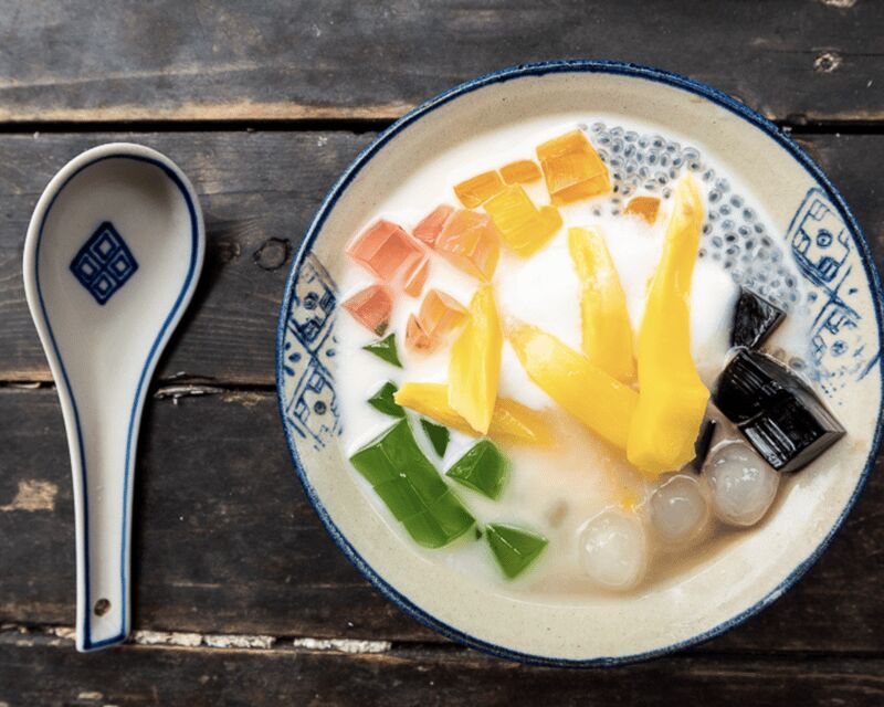 Hanoi: Food and Sightseeing Vespa Tour with 7 Tastings - Key Points