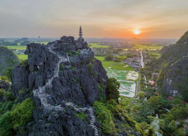 Hanoi: Full-day visit Hoa Lu, Tam Coc & Mua Cave with Meal - Who Should Consider This Tour?