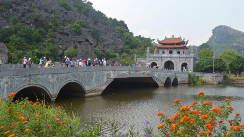 Hanoi: Guided Full-Day Hoa Lu, Trang An and Mua Cave Tour - Exploring the Itinerary: What Makes Each Stop Special